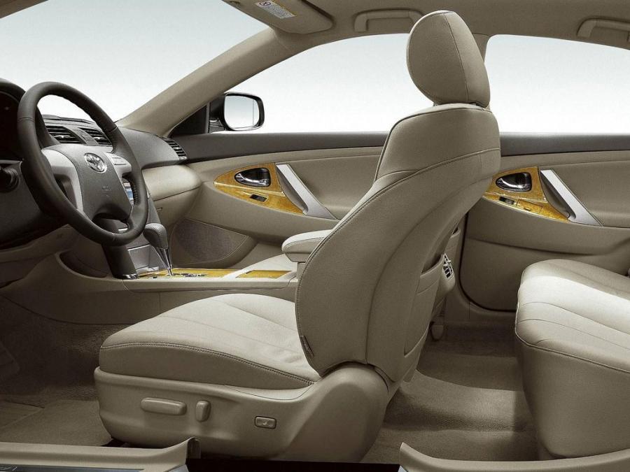  Toyota Camry Sedan 2006 года  (фото 2 из 10)